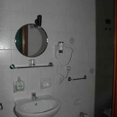 Valentino Hotel 2*