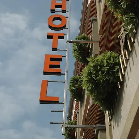 Hotel Valentino Perosa Argentina